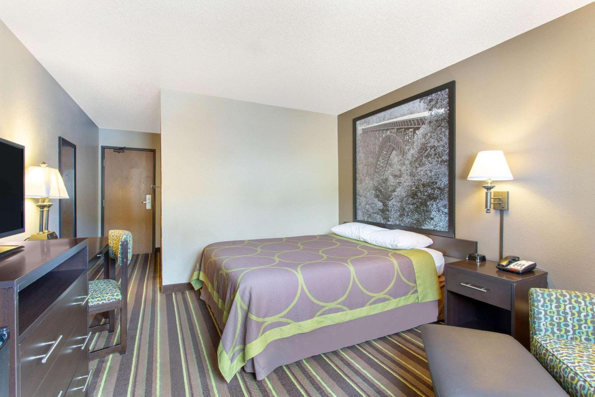 Super 8 by Wyndham Weston WV photo 19