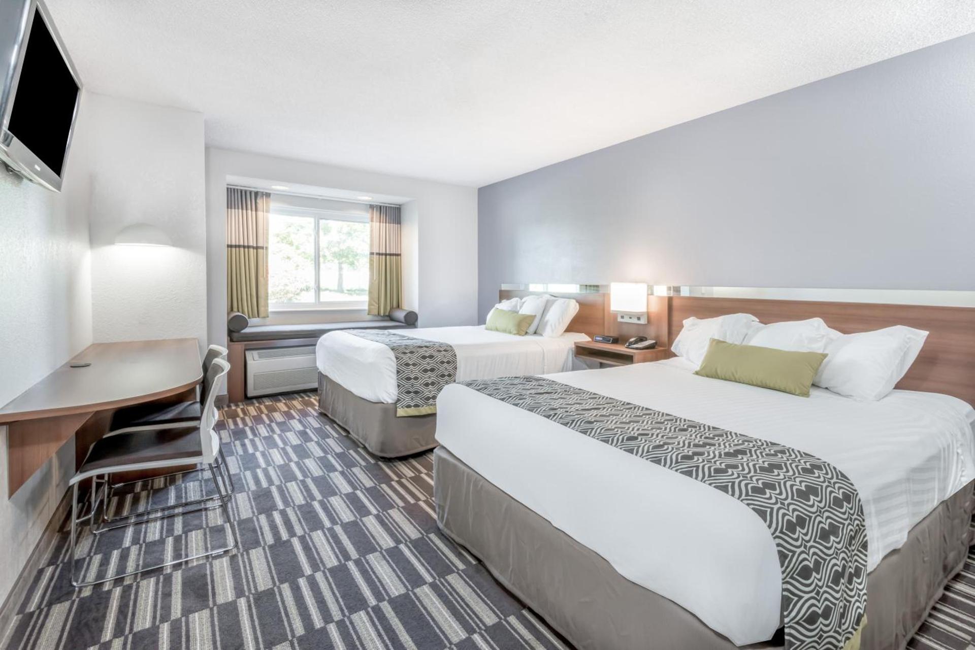 Microtel By Wyndham Victor photo 21