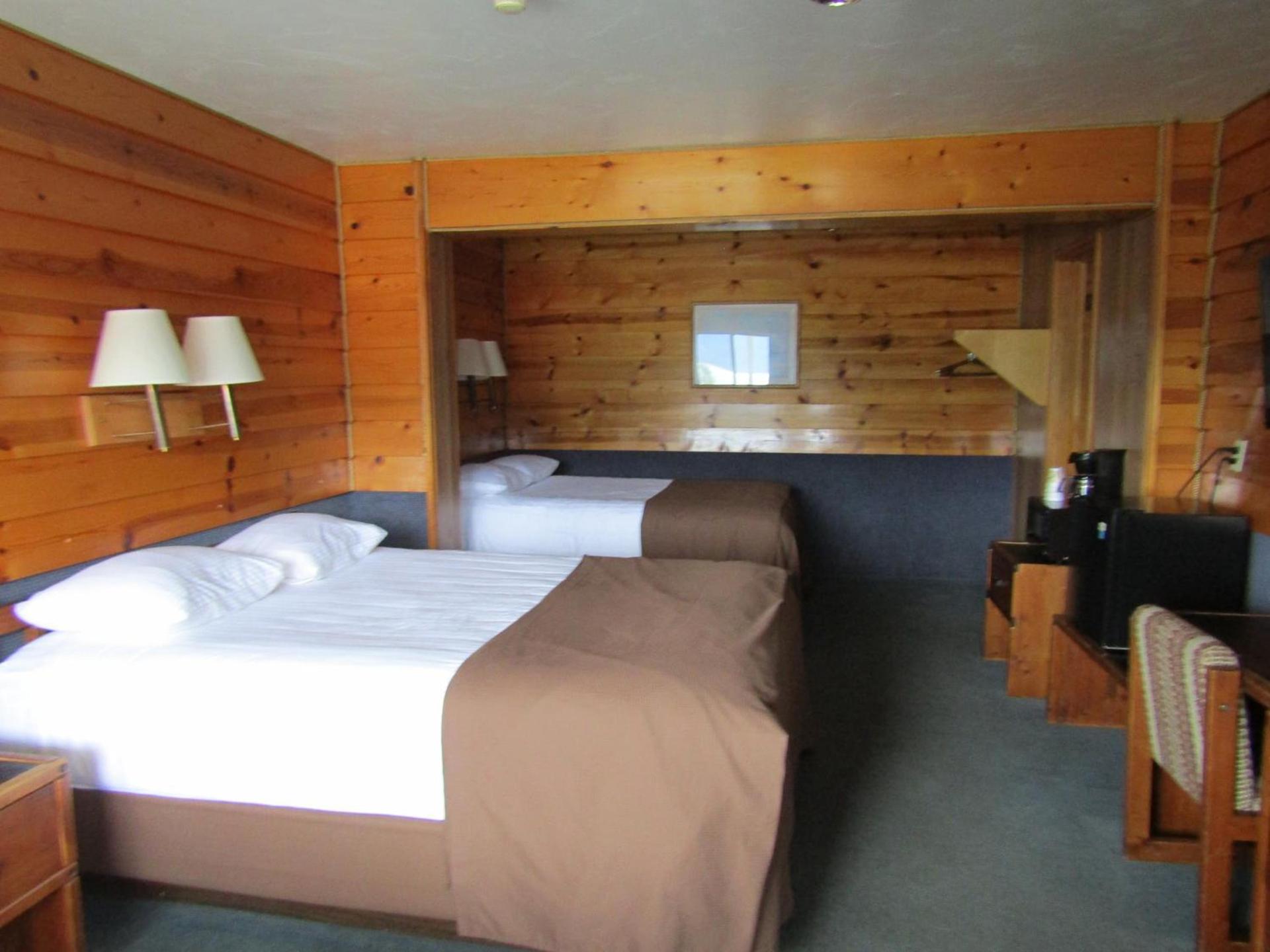 Captain's Choice Motel photo 2