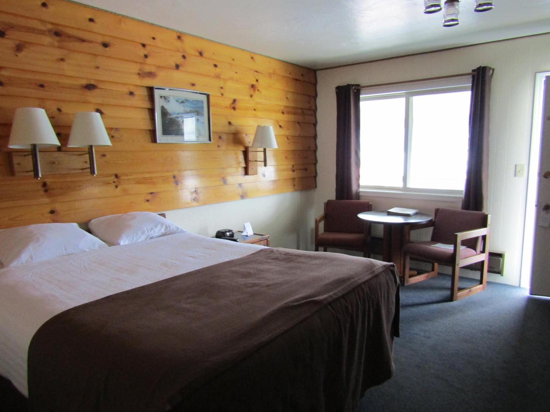 Captain's Choice Motel photo 24