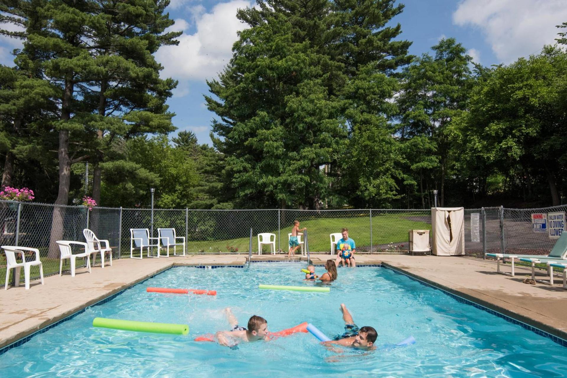Woodside Dells Hotel & Suites photo 5