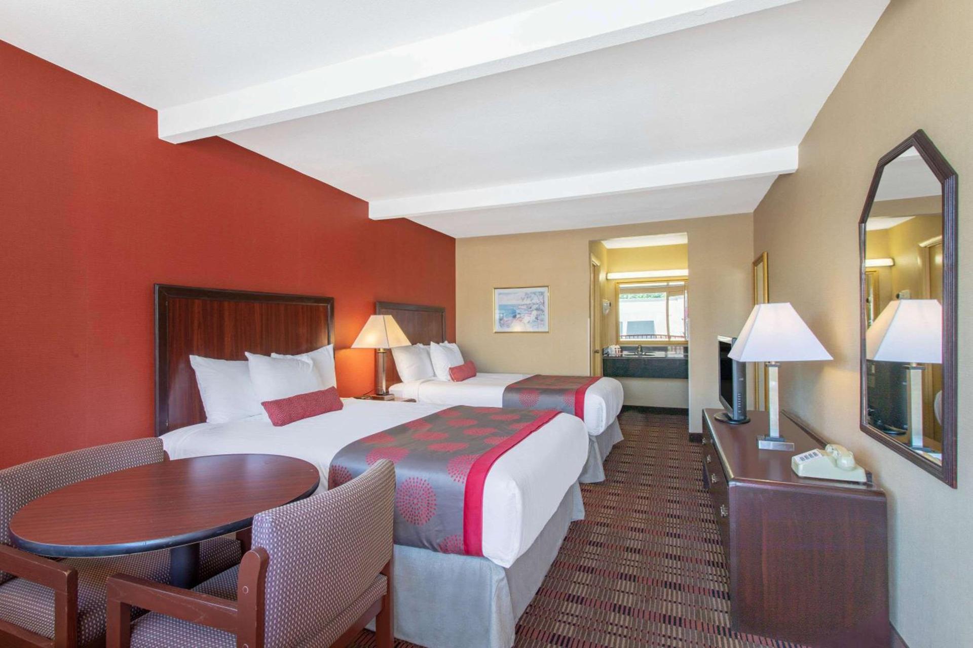 Ramada Limited Cockeysville photo 20
