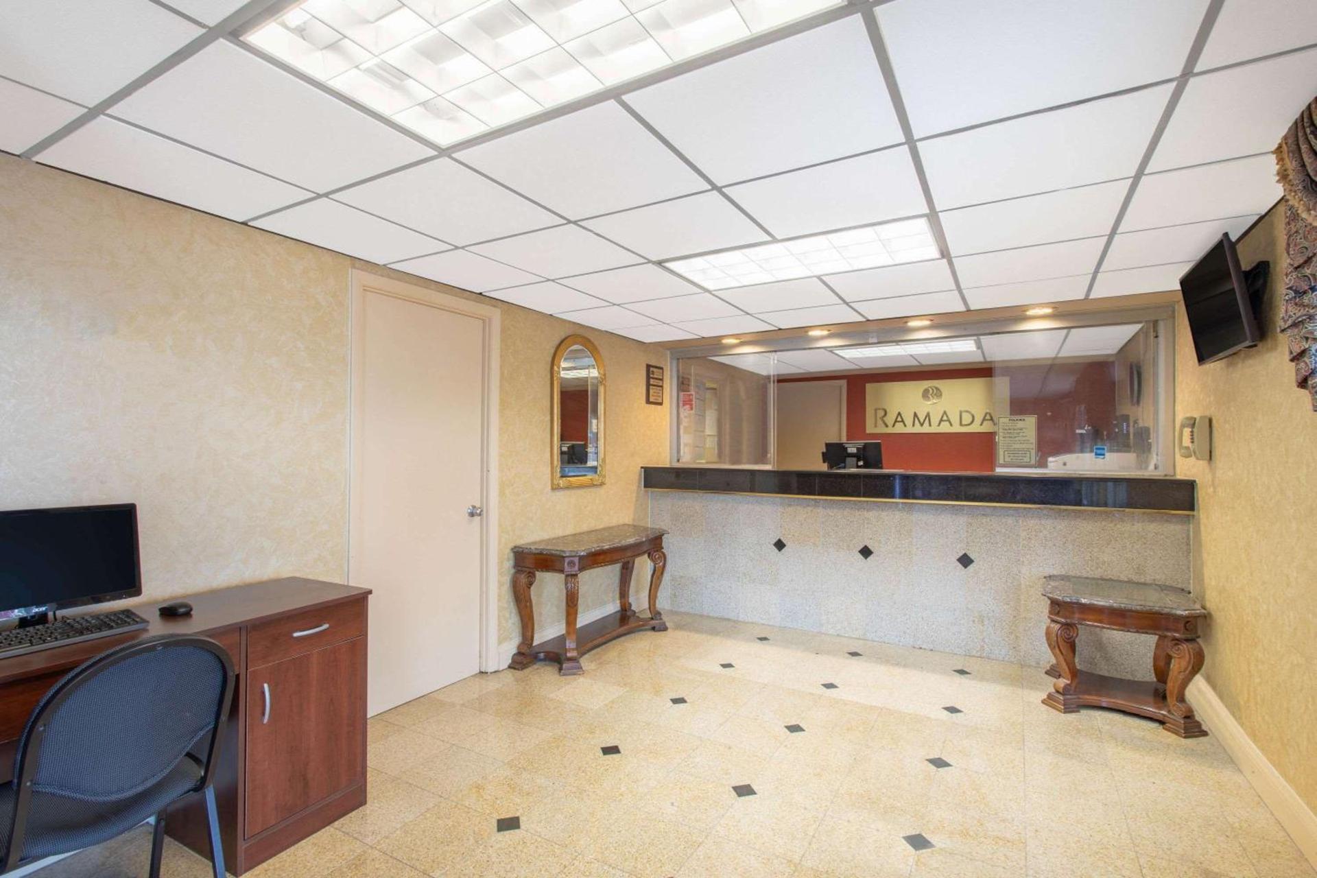 Ramada Limited Cockeysville photo 19