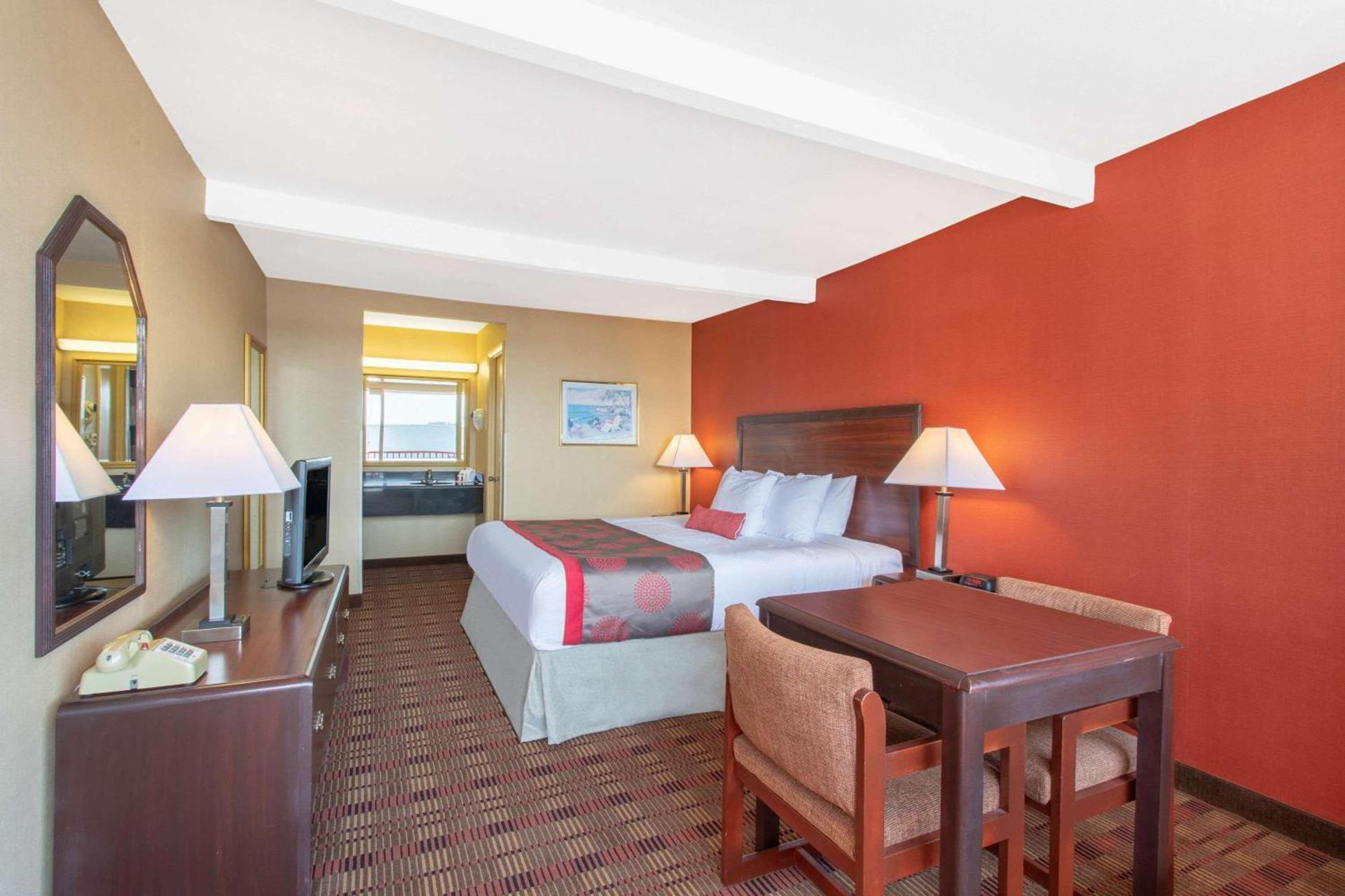 Ramada Limited Cockeysville photo 17
