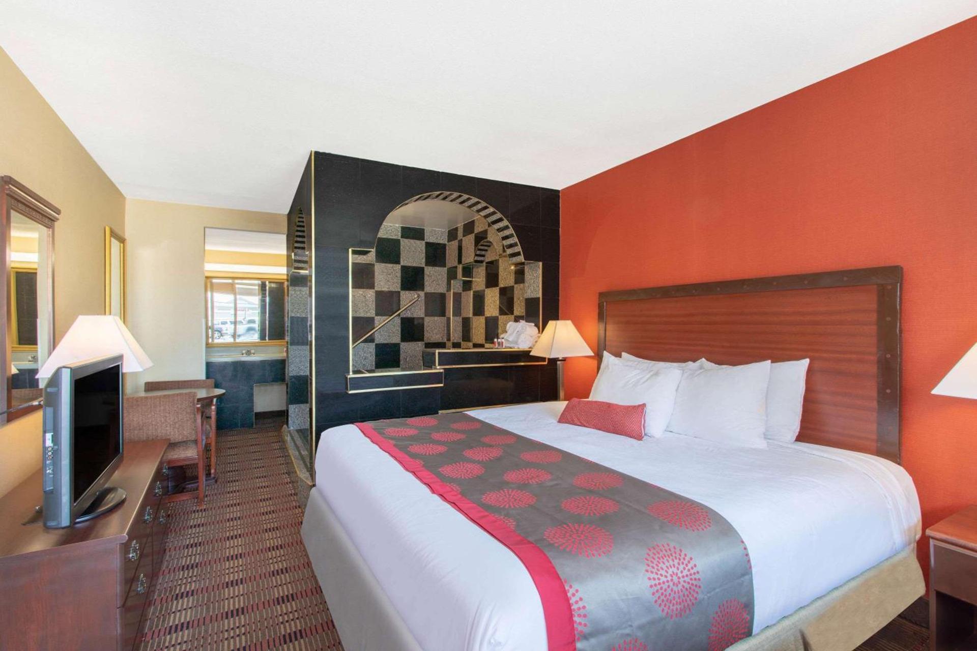 Ramada Limited Cockeysville photo 16