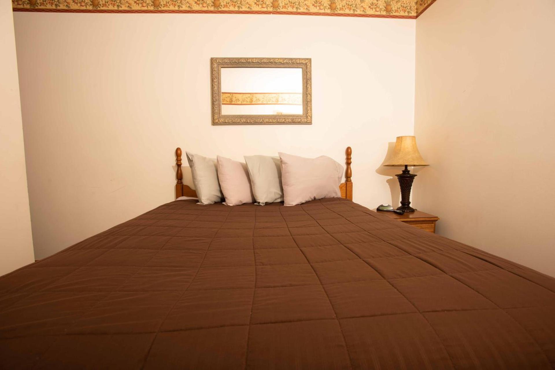 Blue Spruce Motel photo 29