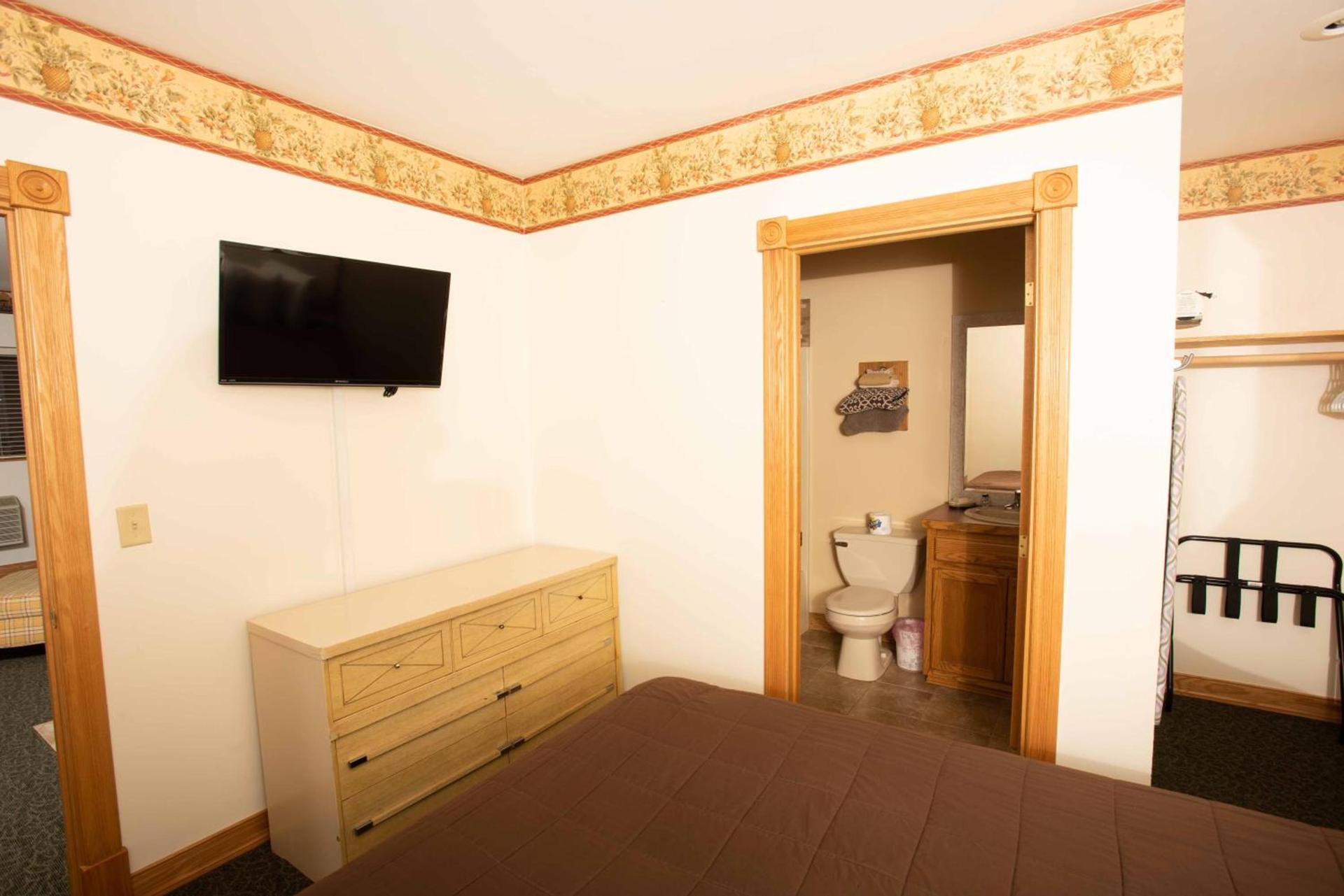 Blue Spruce Motel photo 30