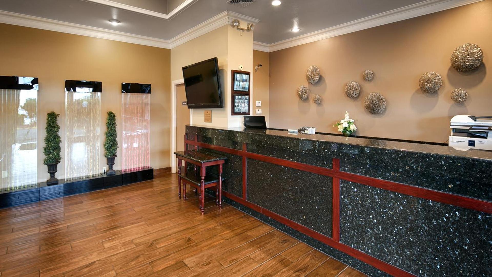 Best Western Cascadia Inn photo 55