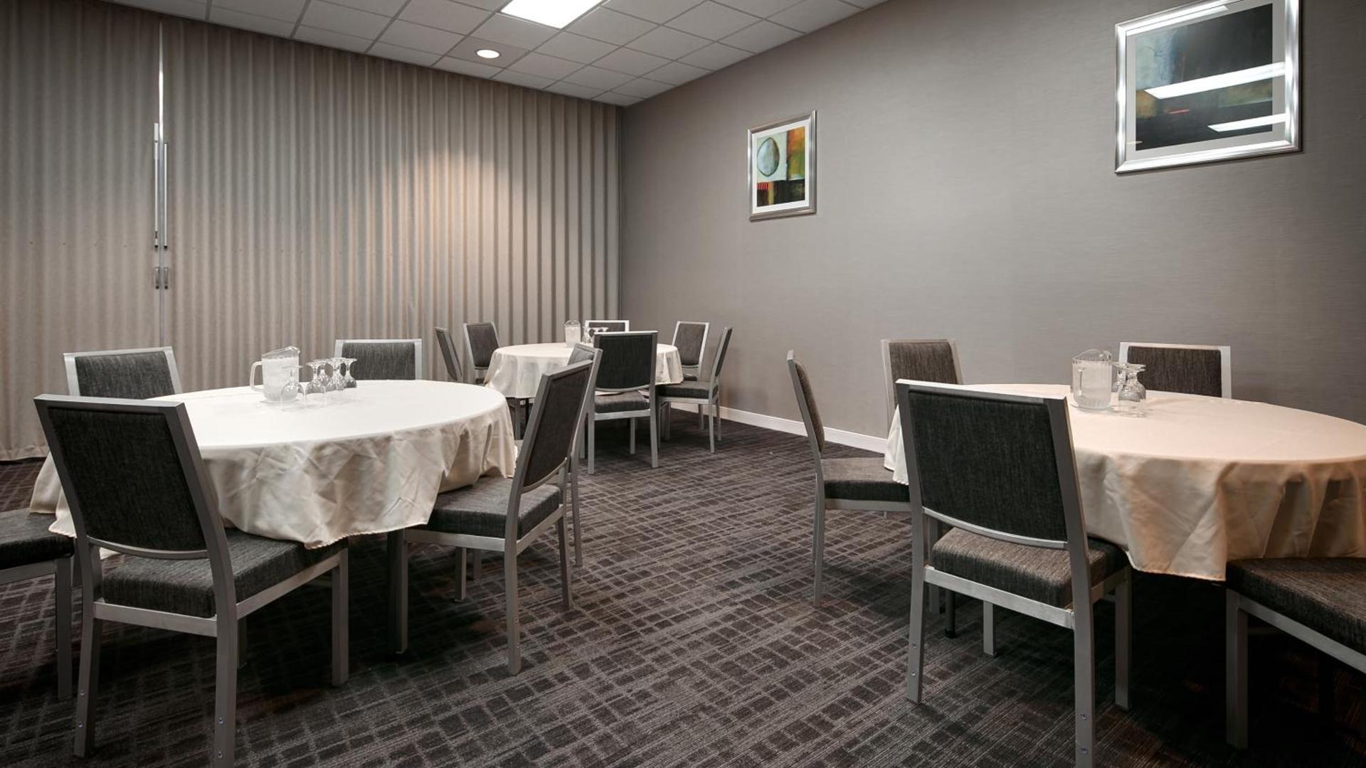 Best Western Cascadia Inn photo 52