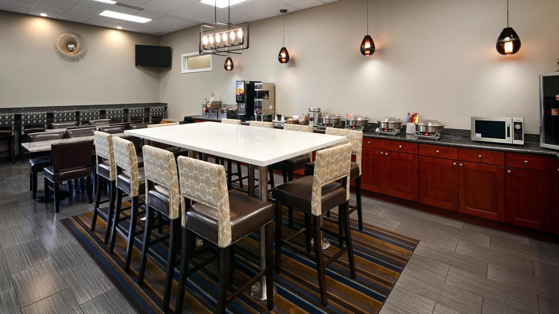 Best Western Cascadia Inn photo 51