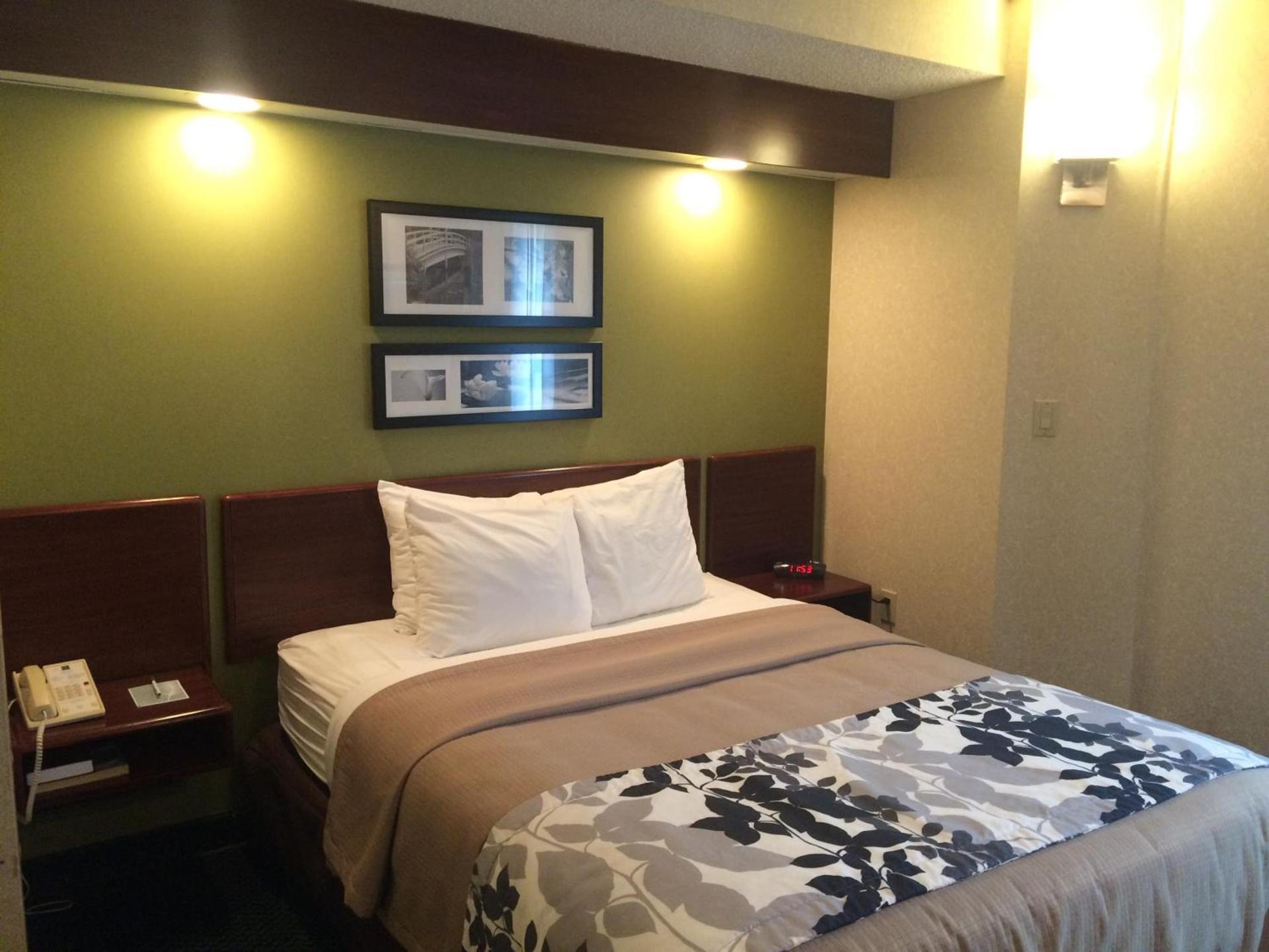 Baymont by Wyndham Flat Rock photo 10
