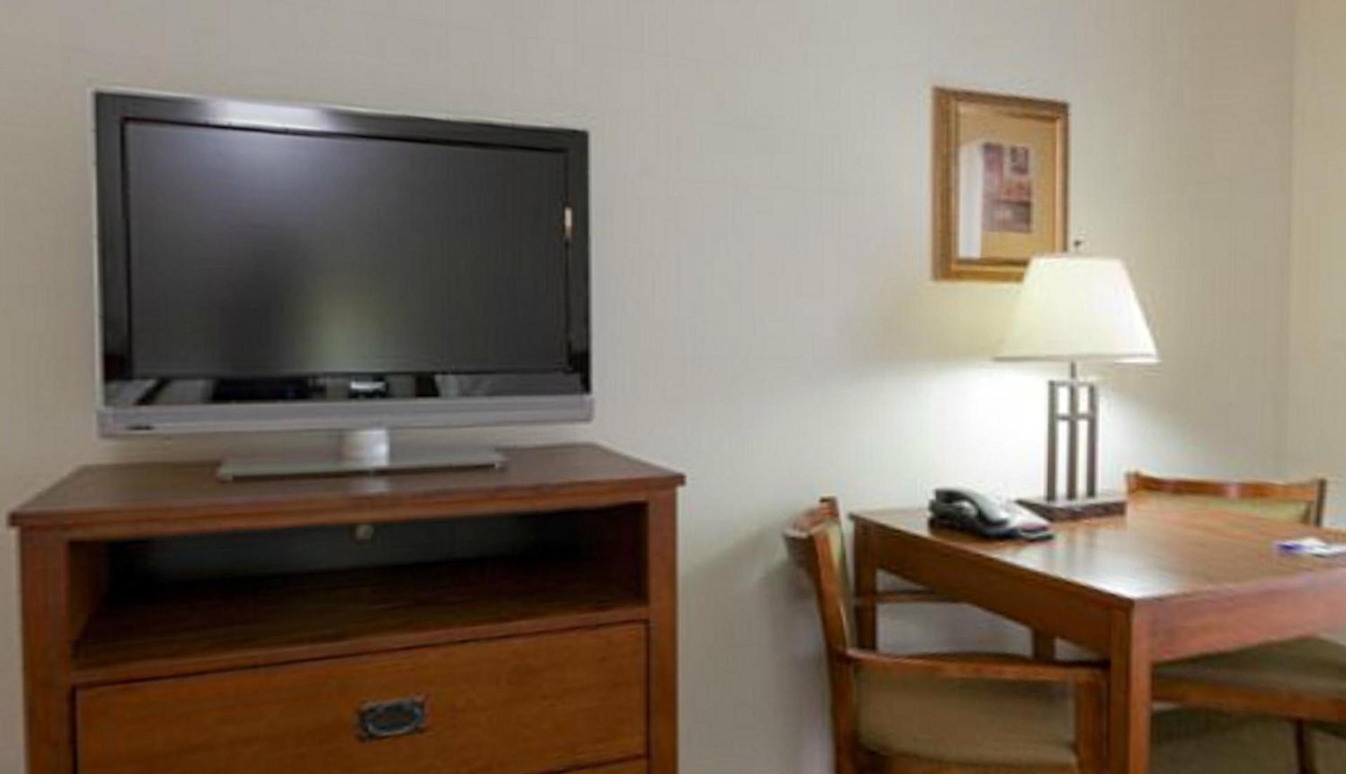 Holiday Inn Express Hotel & Suites Mattoon by IHG photo 7