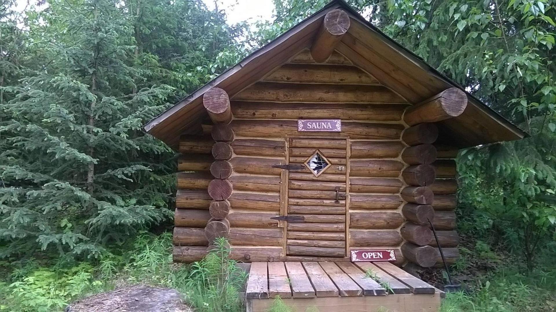 Hope Alaska's Bear Creek Lodge photo 25