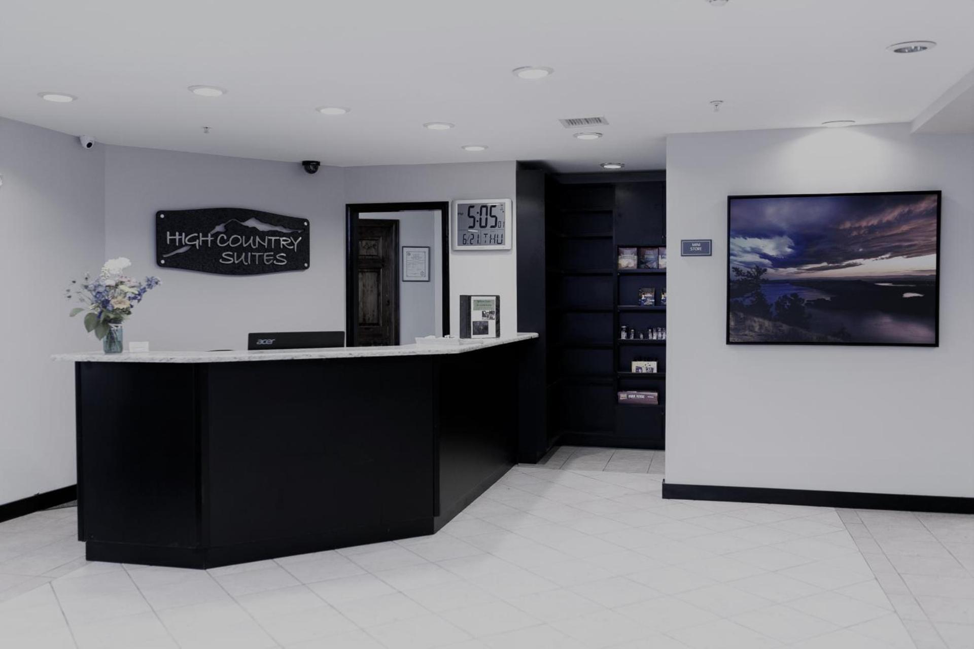 High Country Suites photo 16