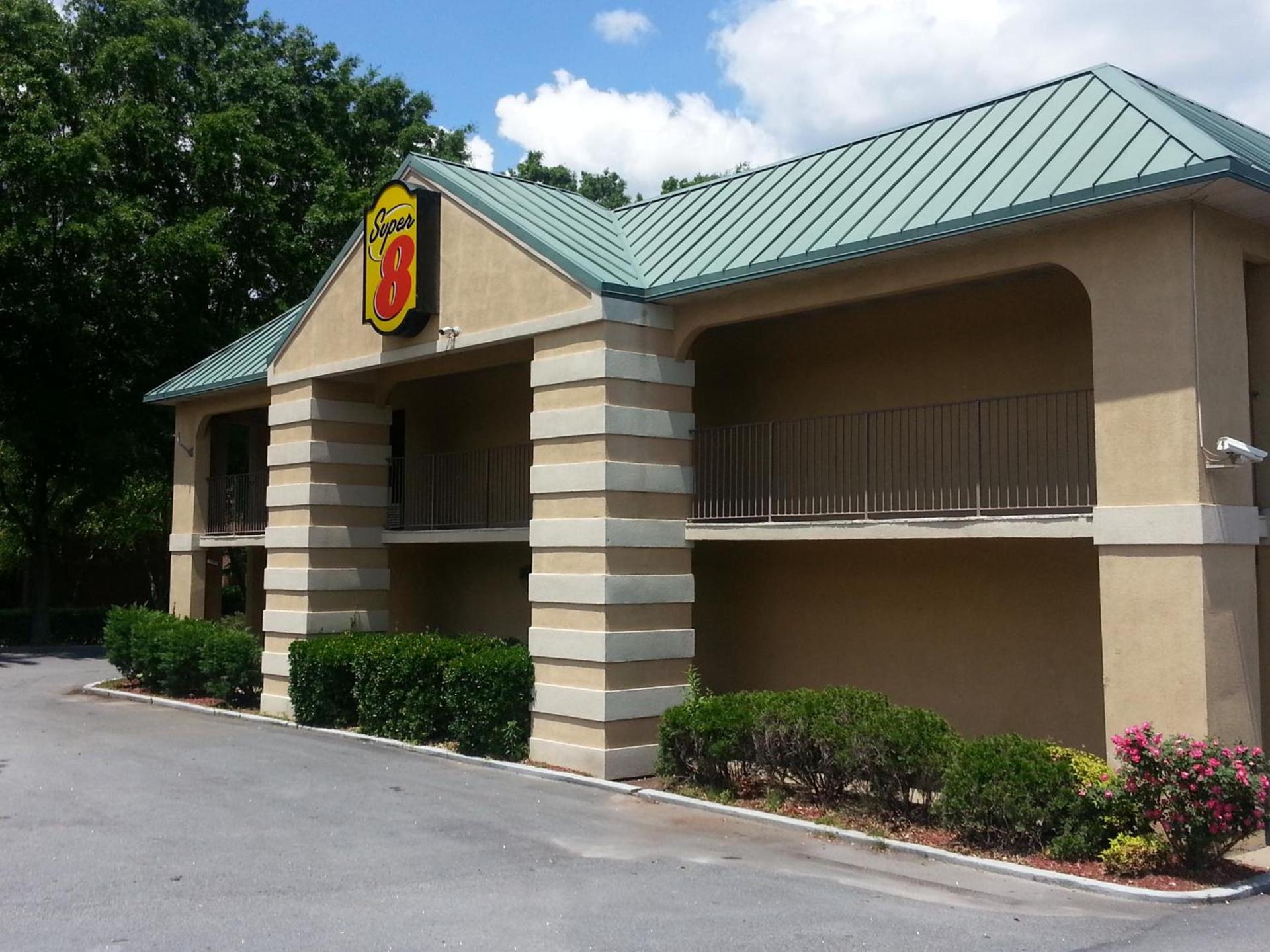 Super 8 by Wyndham Lithonia photo 21