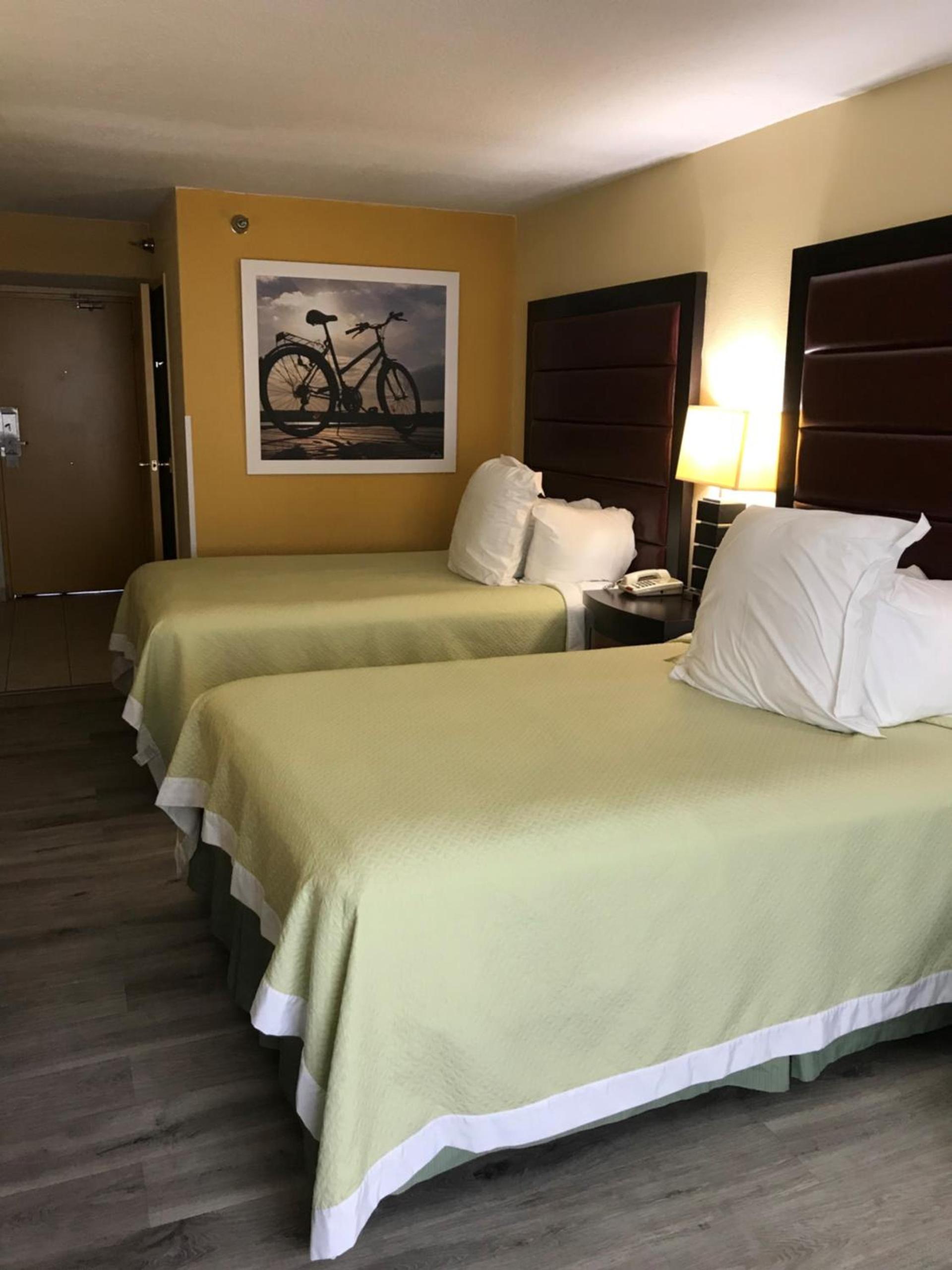 Days Inn by Wyndham N Orlando/Casselberry photo 44