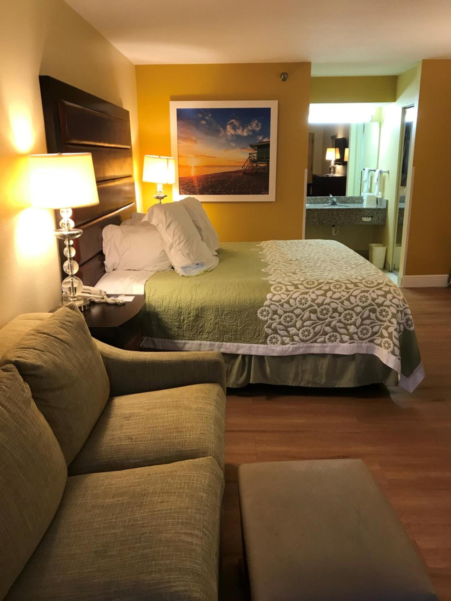 Days Inn by Wyndham N Orlando/Casselberry photo 41