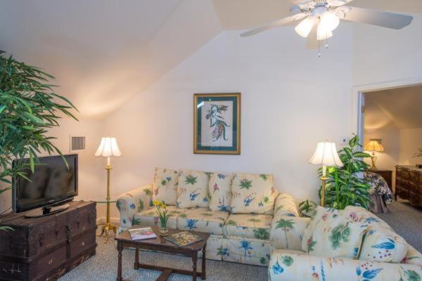 The Cozy Inn photo 7