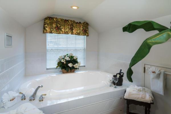 The Cozy Inn photo 9