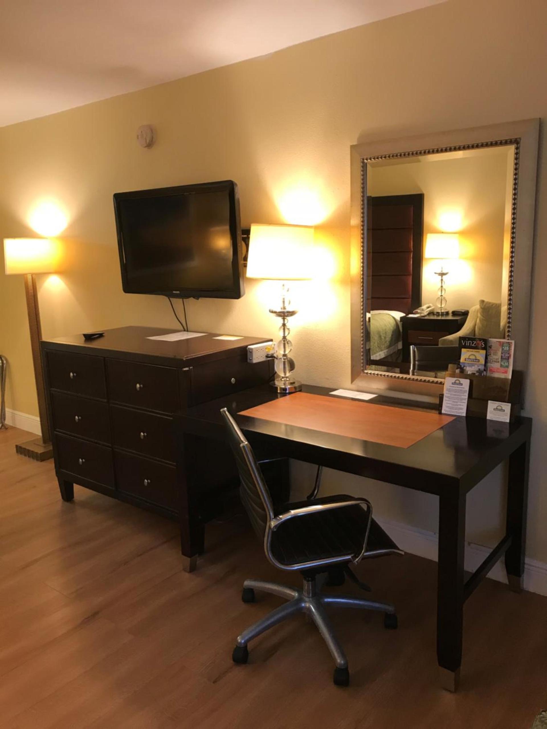Days Inn by Wyndham N Orlando/Casselberry photo 33