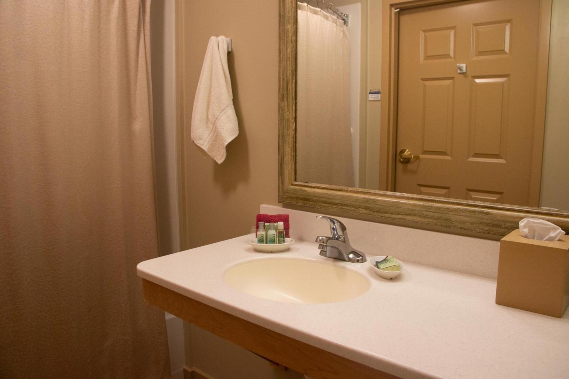 Essenhaus Inn & Conf. Center photo 17
