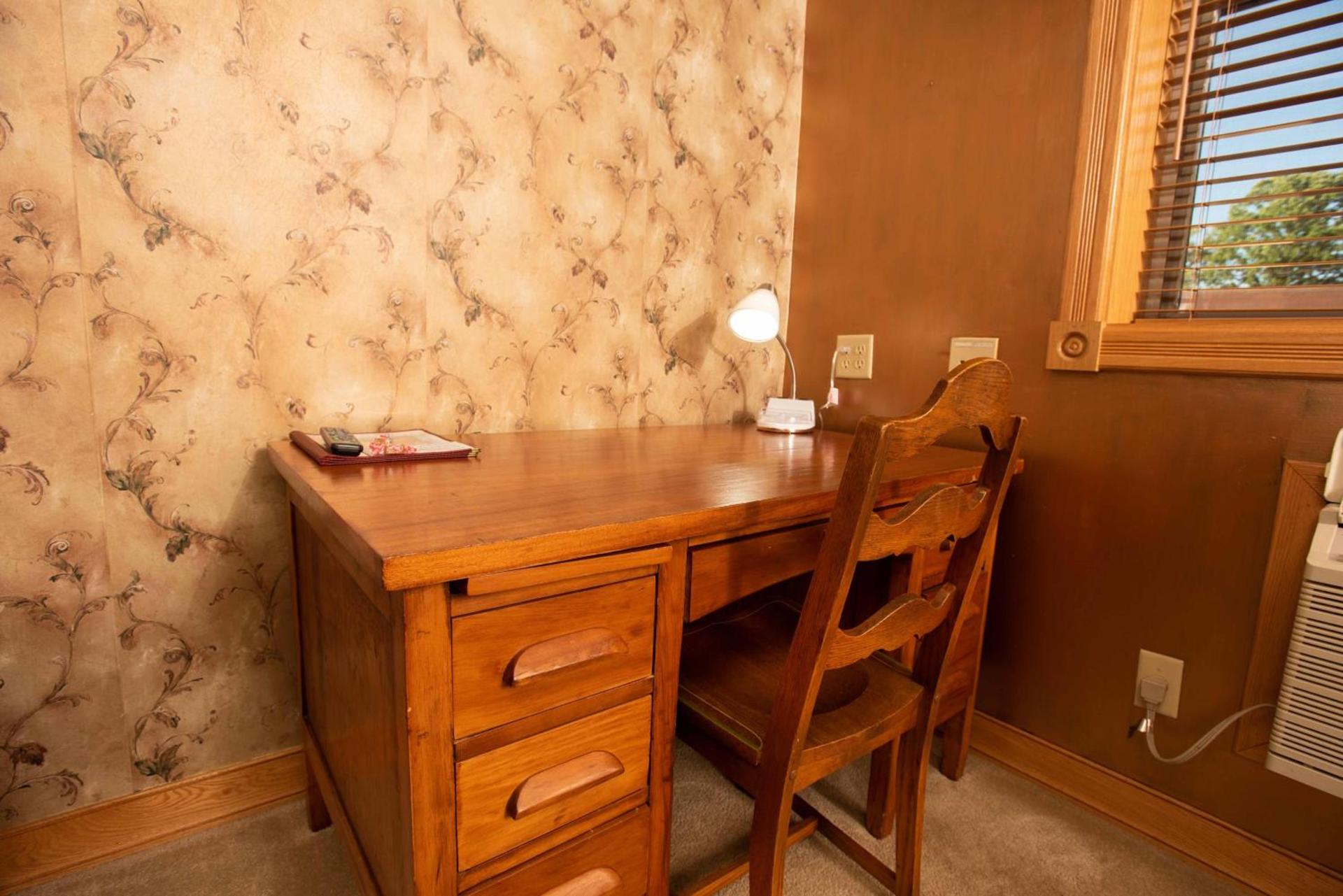 Blue Spruce Motel photo 52