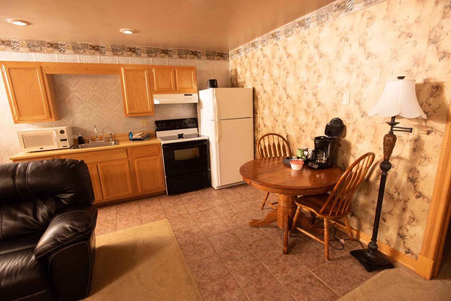 Blue Spruce Motel photo 49