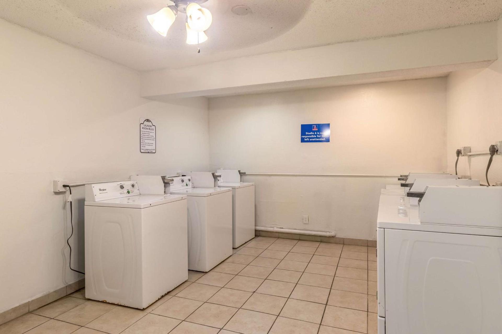 Motel 6 Corpus Christi, TX - North photo 22