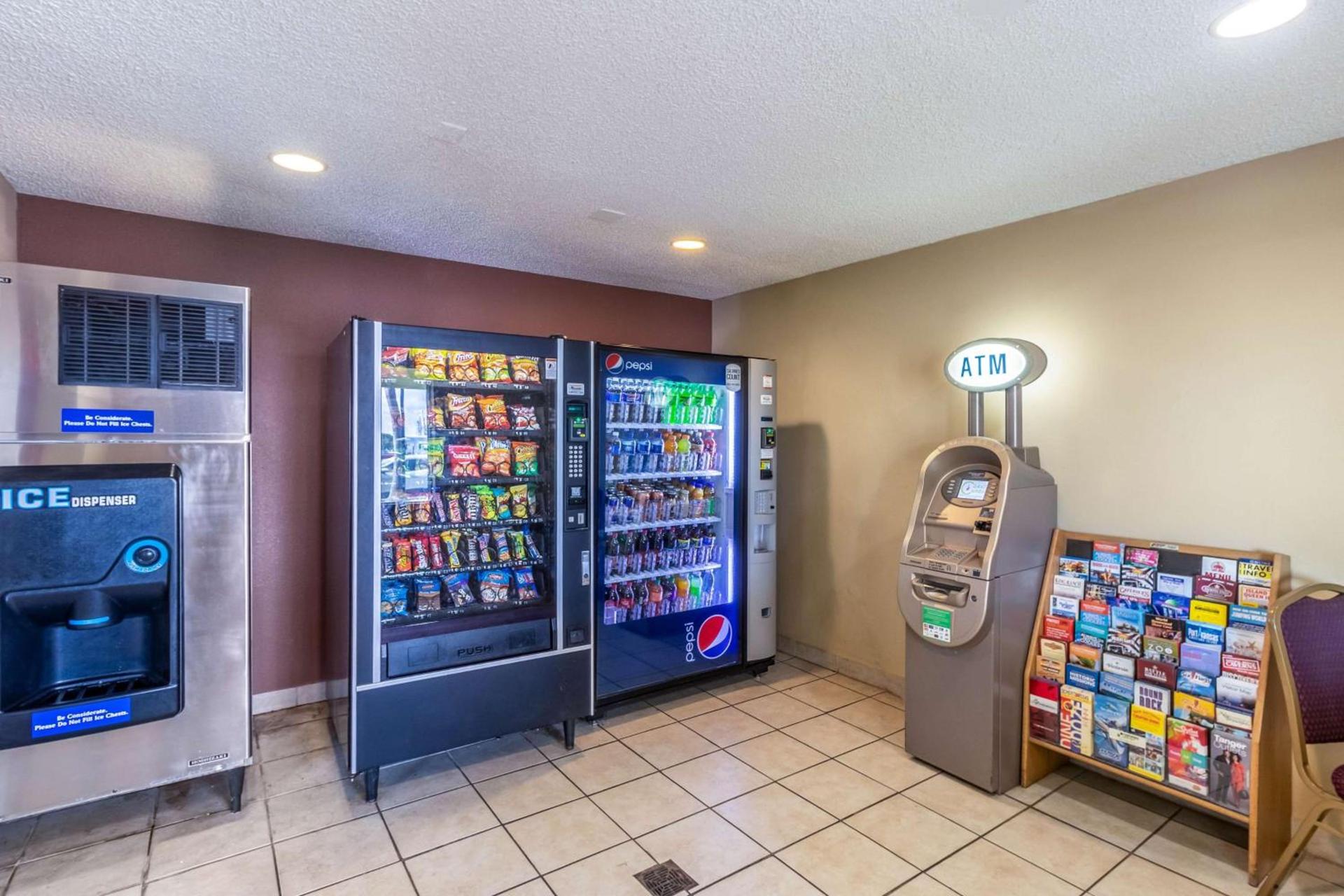 Motel 6 Corpus Christi, TX - North photo 23
