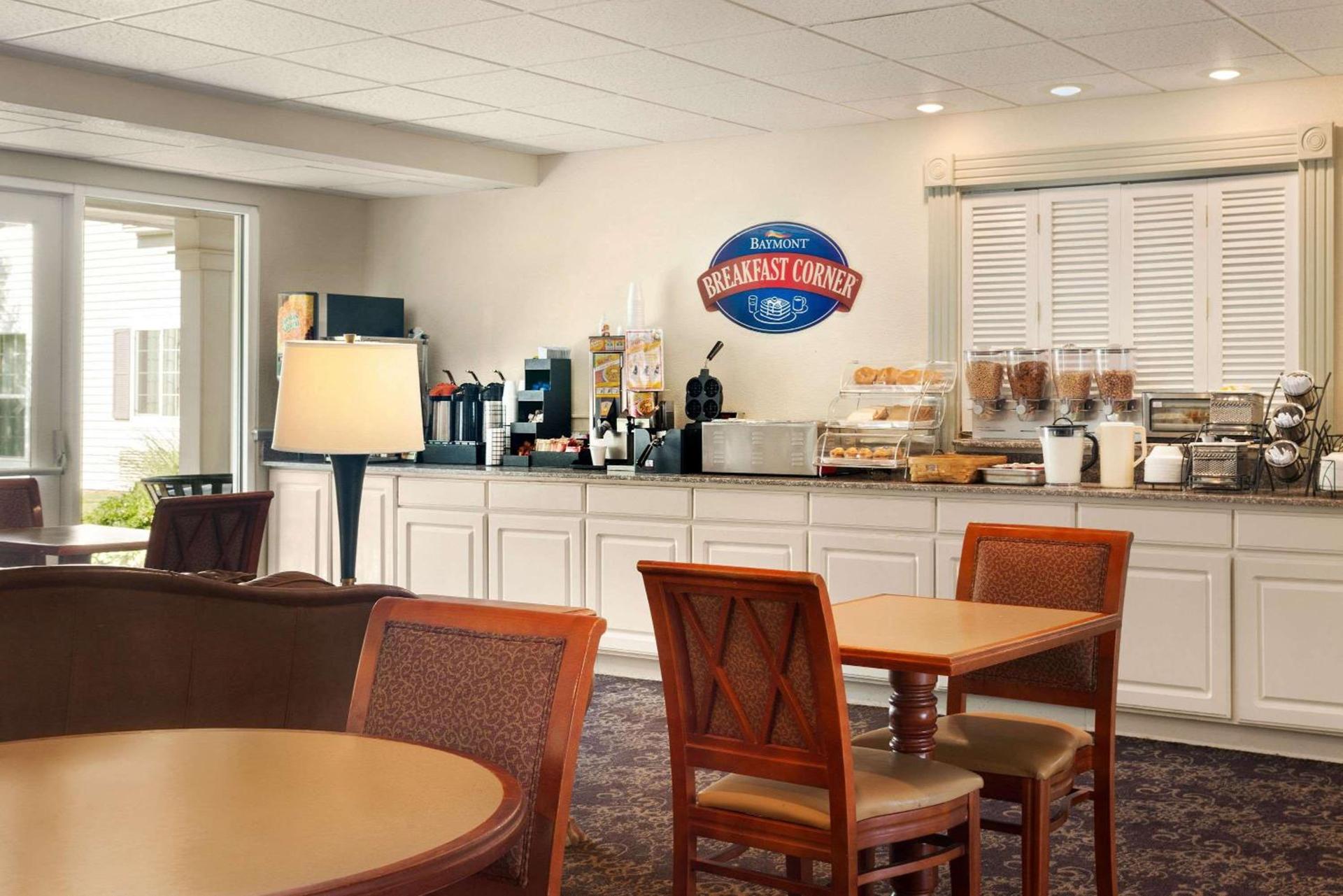 Baymont by Wyndham Wichita East photo 66