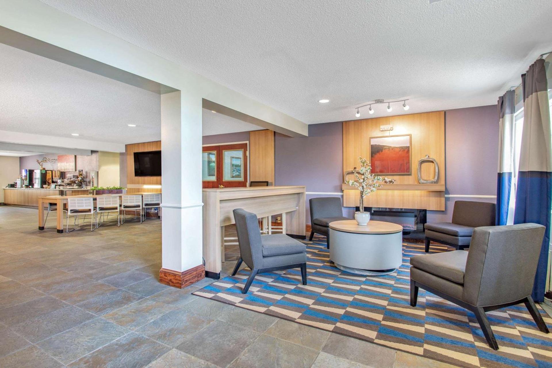 Microtel Inn & Suites by Wyndham Lillington/Campbell University photo 25