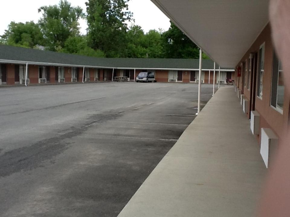 Caronoda Motel photo 27