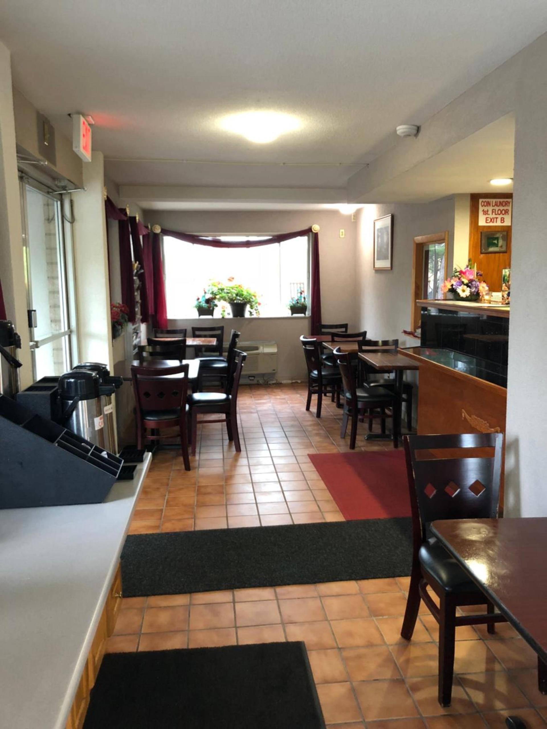 Latham Inn photo 13