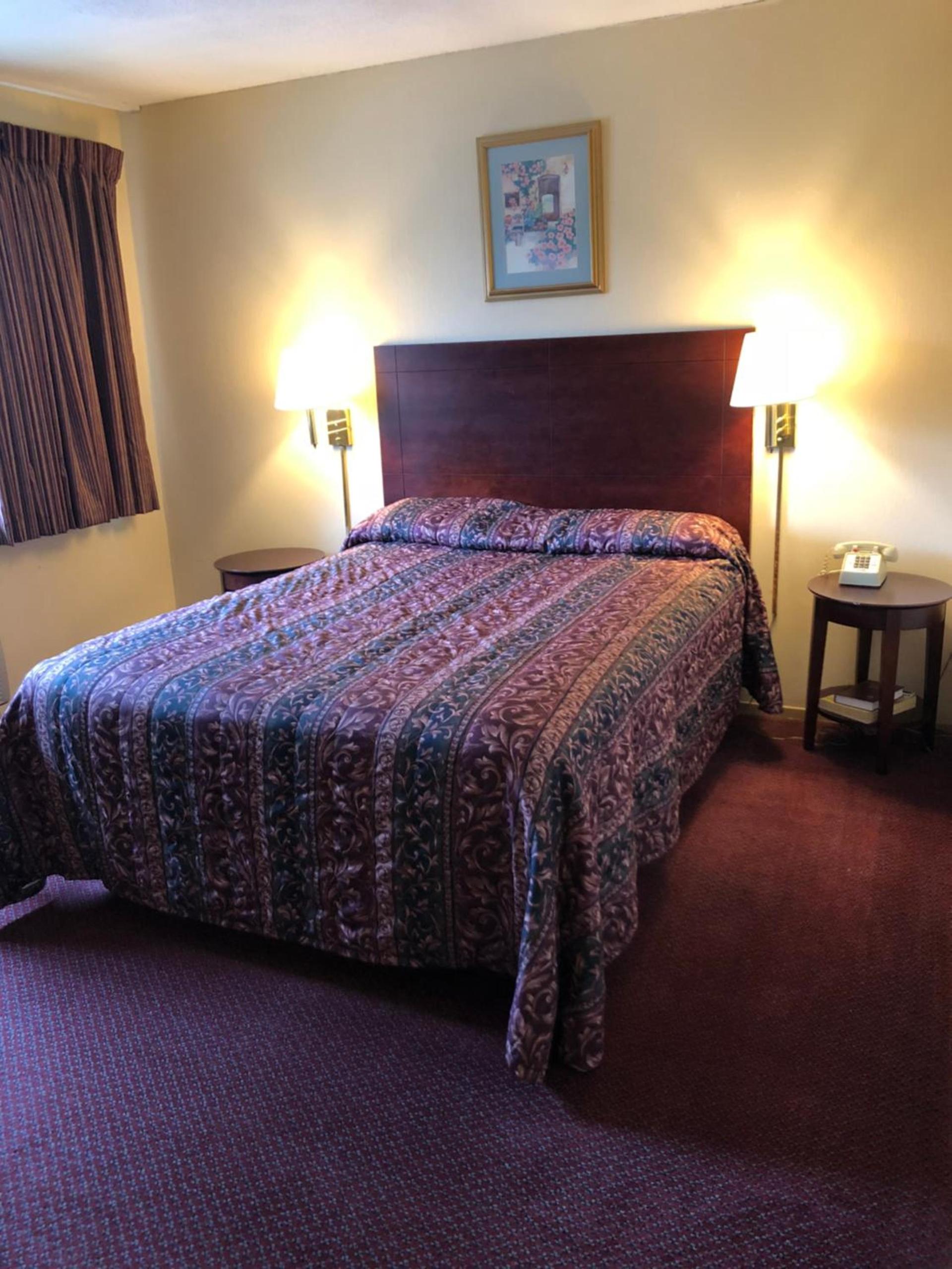 Latham Inn photo 9