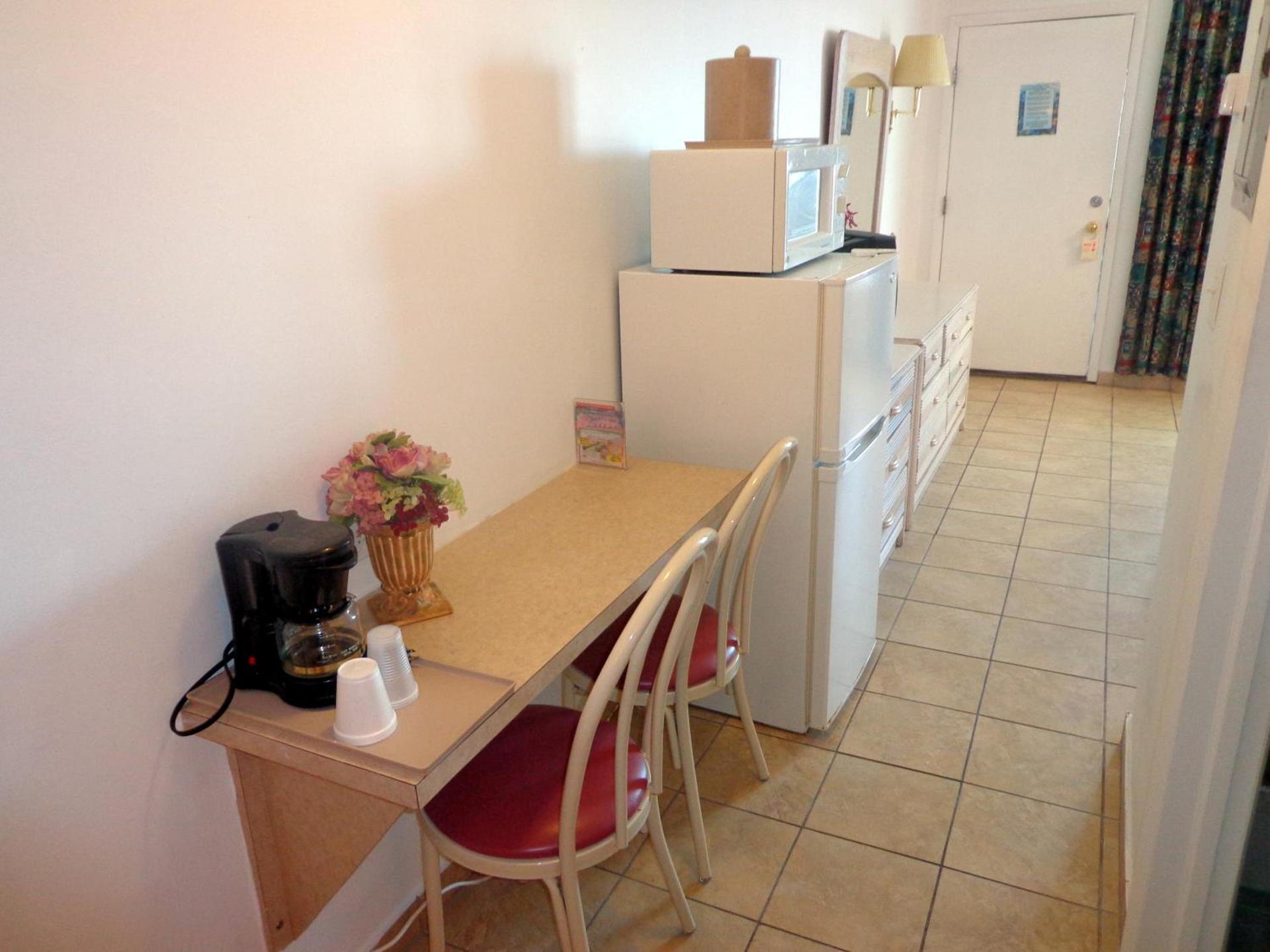 Caprice Motel - Wildwood photo 9