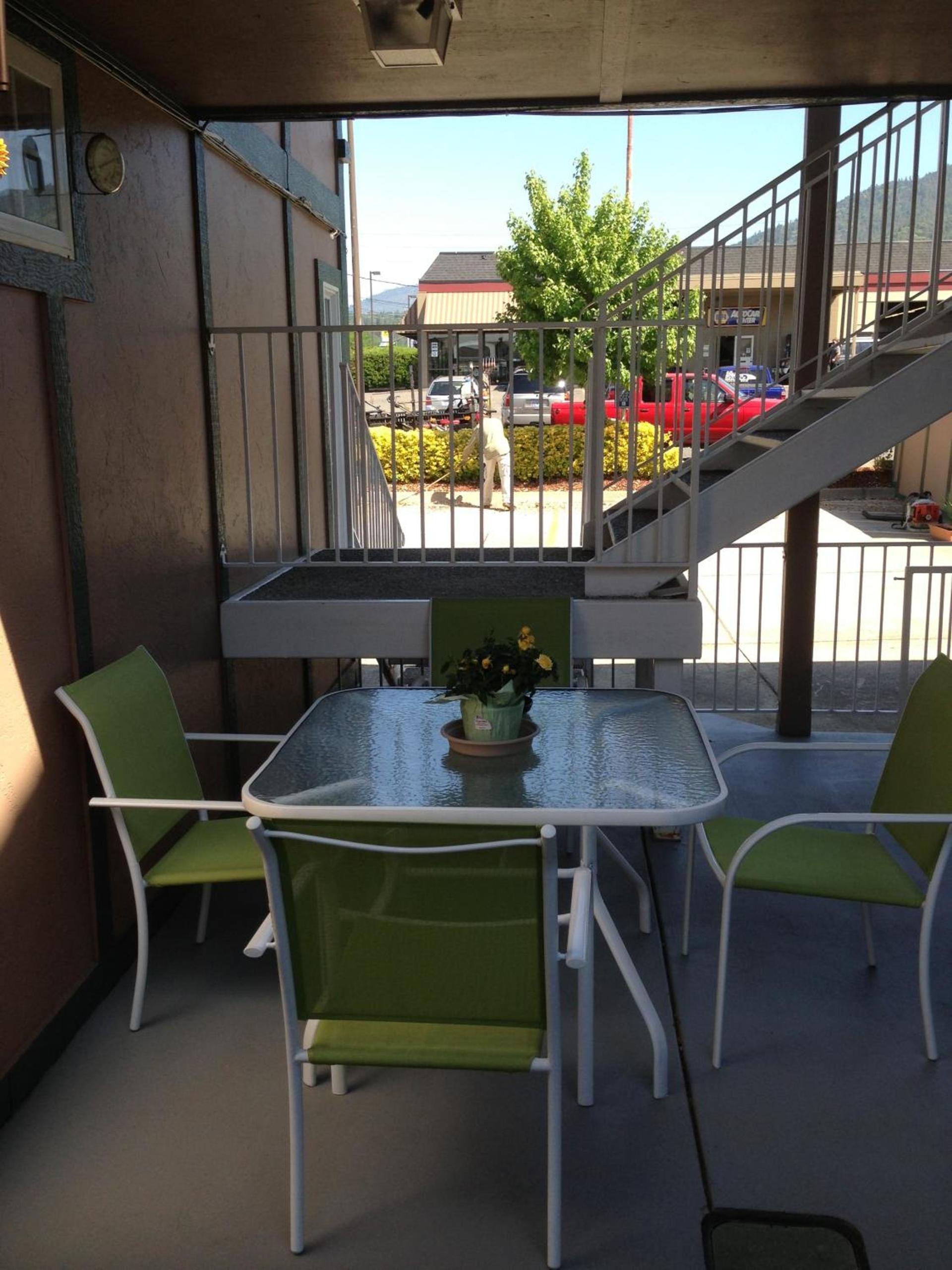 Sweet Breeze Inn Grants Pass photo 6