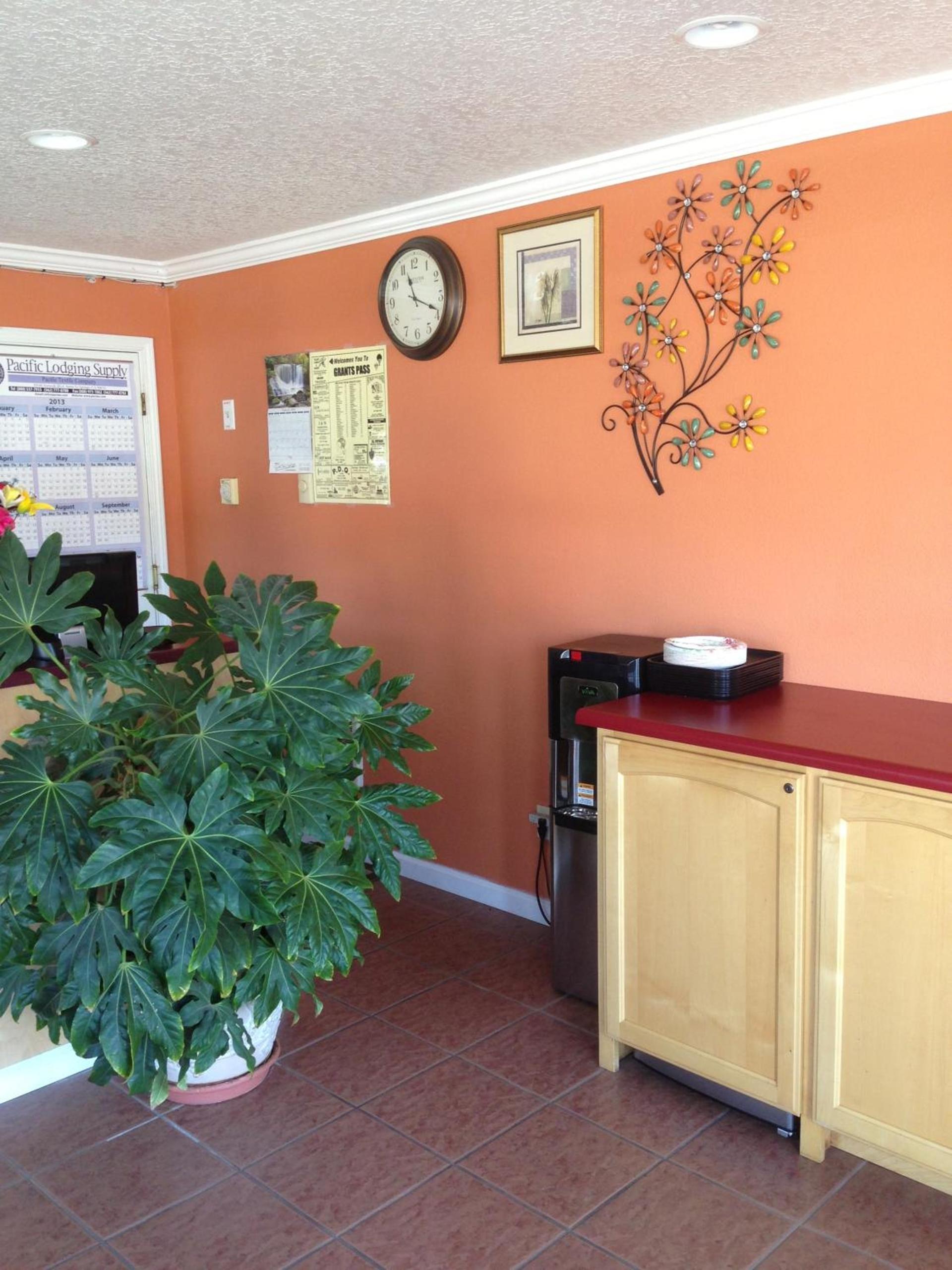 Sweet Breeze Inn Grants Pass photo 10