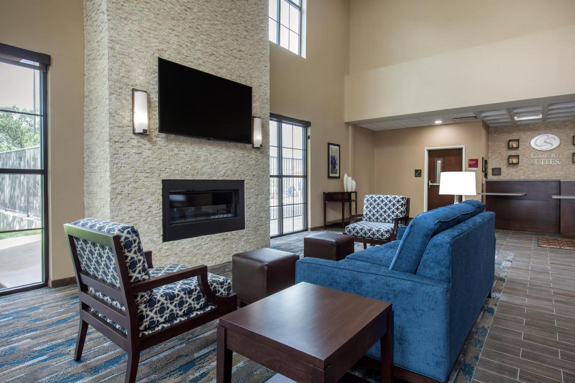 Comfort Suites - South Austin photo 8