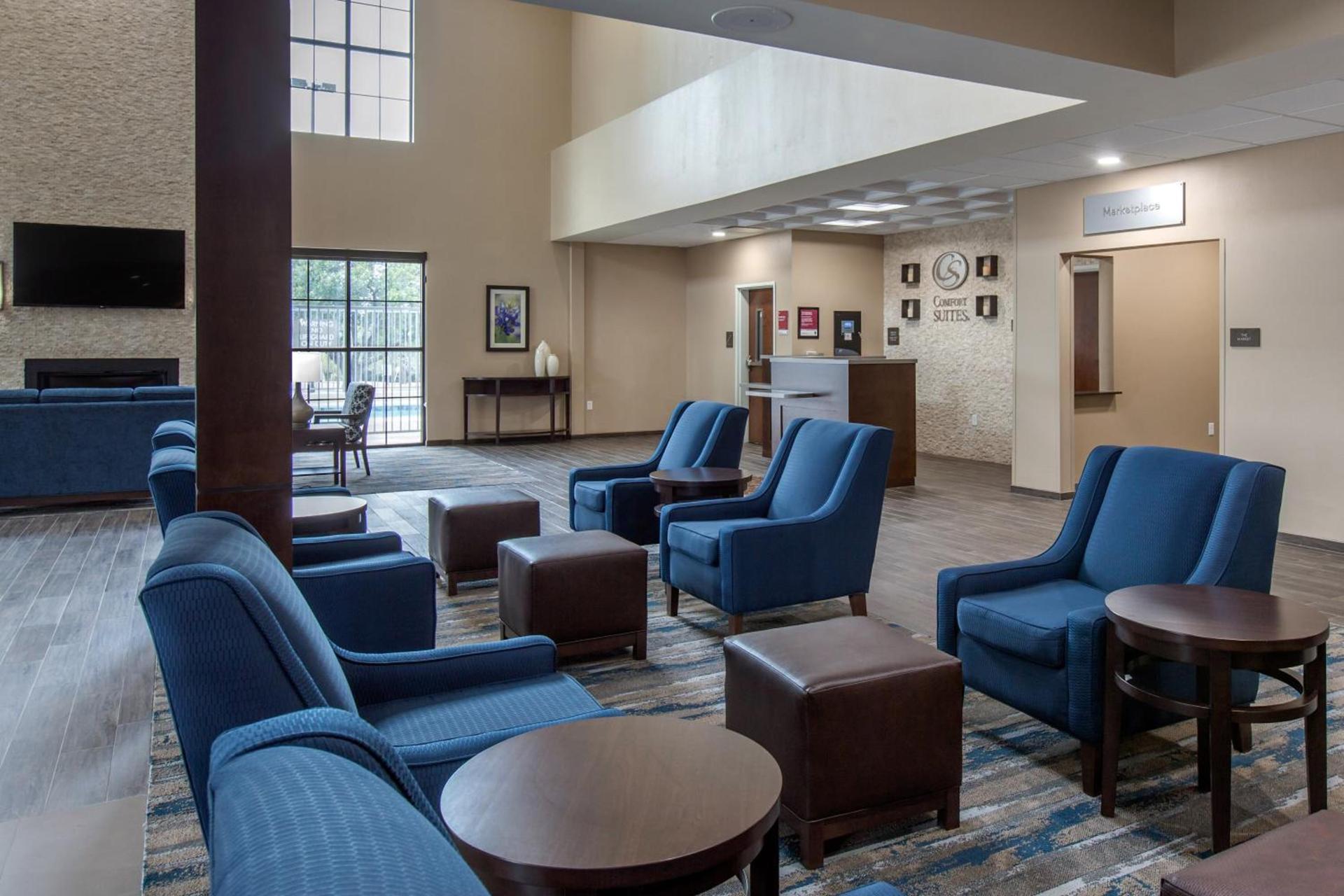 Comfort Suites - South Austin photo 6