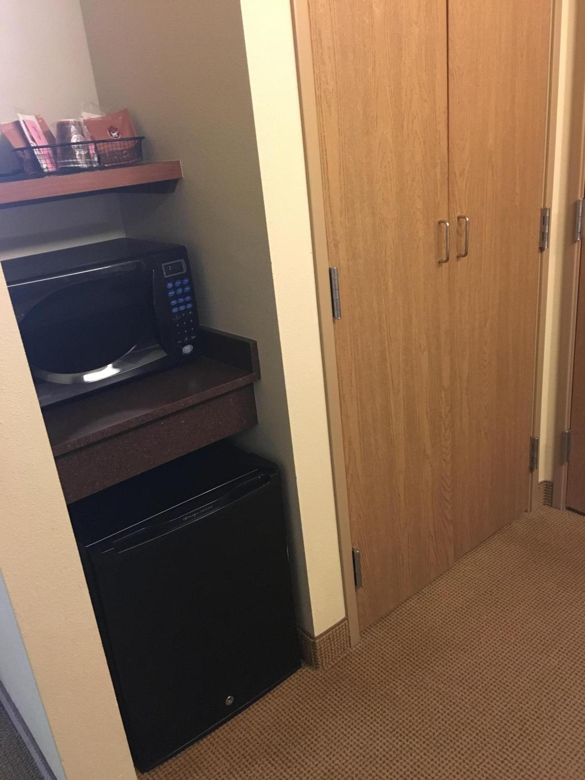 AmericInn by Wyndham Monmouth photo 35