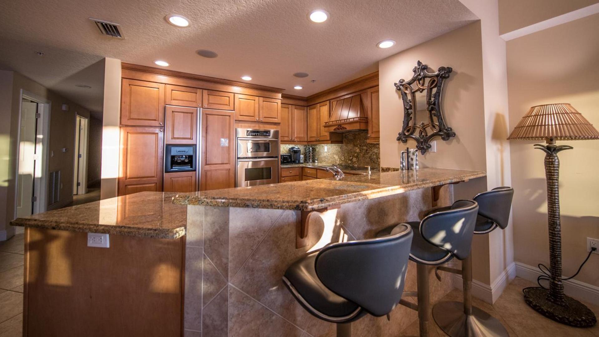 Family Friendly - Direct Oceanfront Sanibel 303 photo 16
