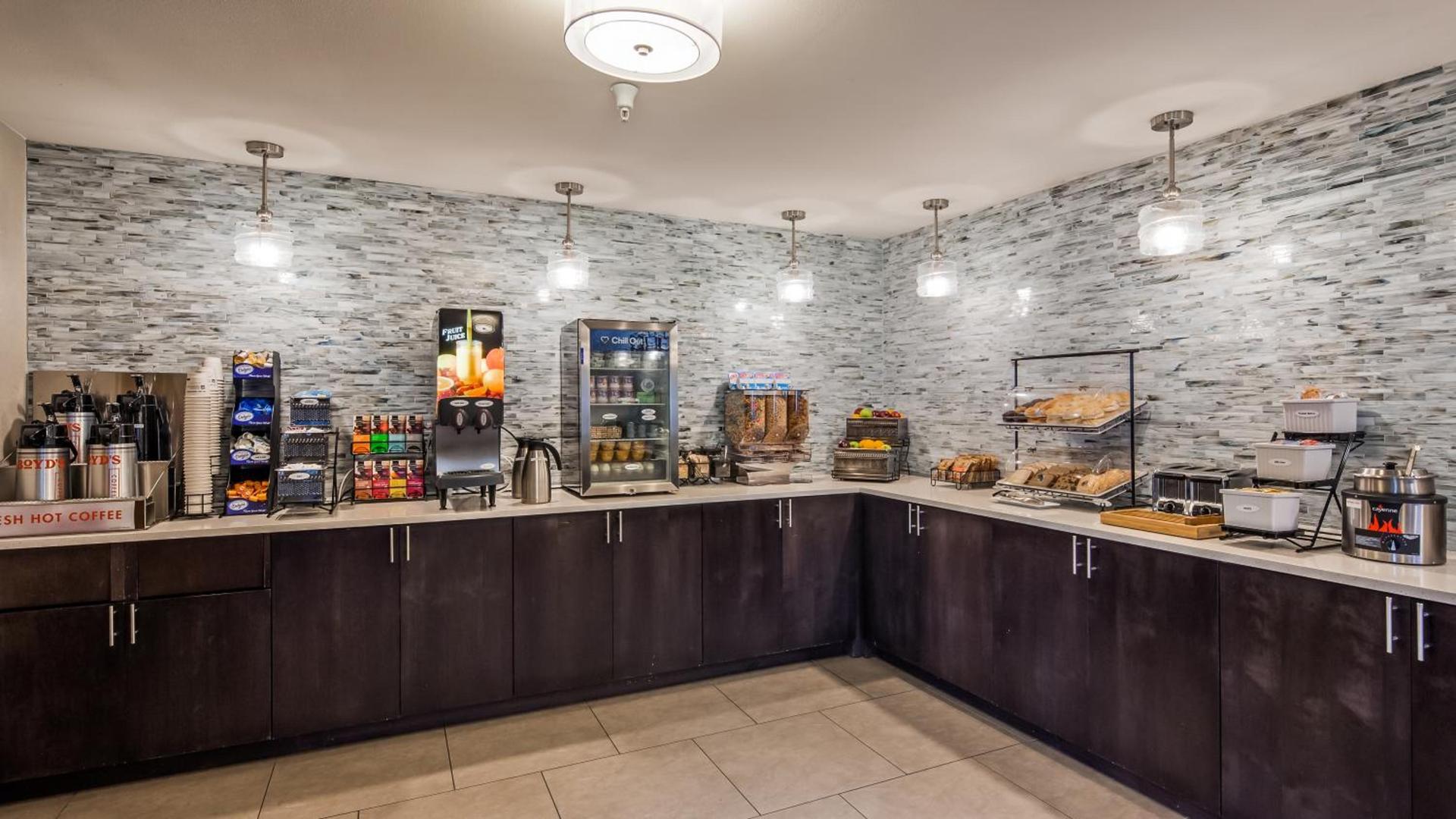 Best Western Plus Wenatchee Downtown Hotel photo 49
