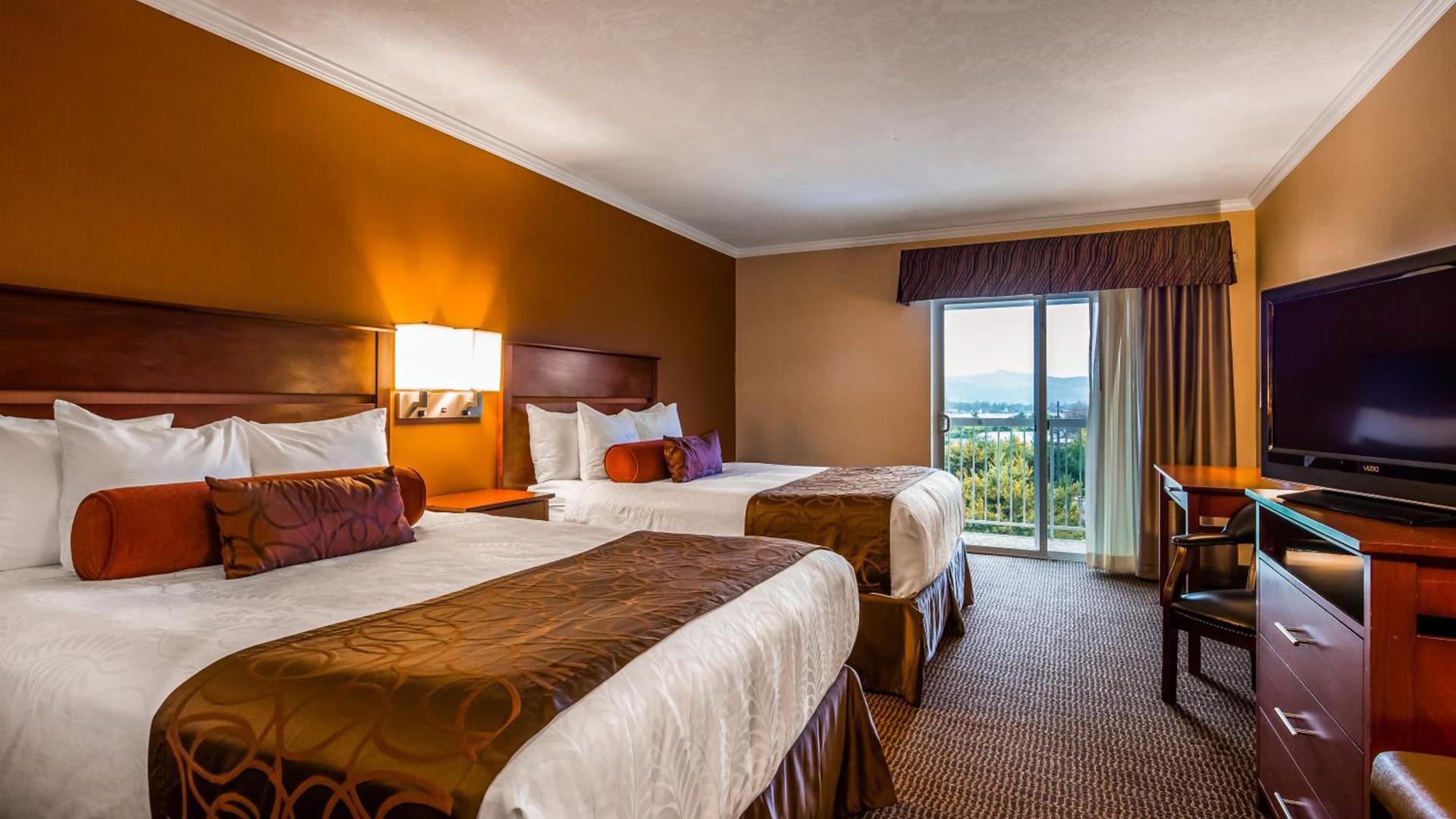 Best Western Plus Landmark Inn photo 51