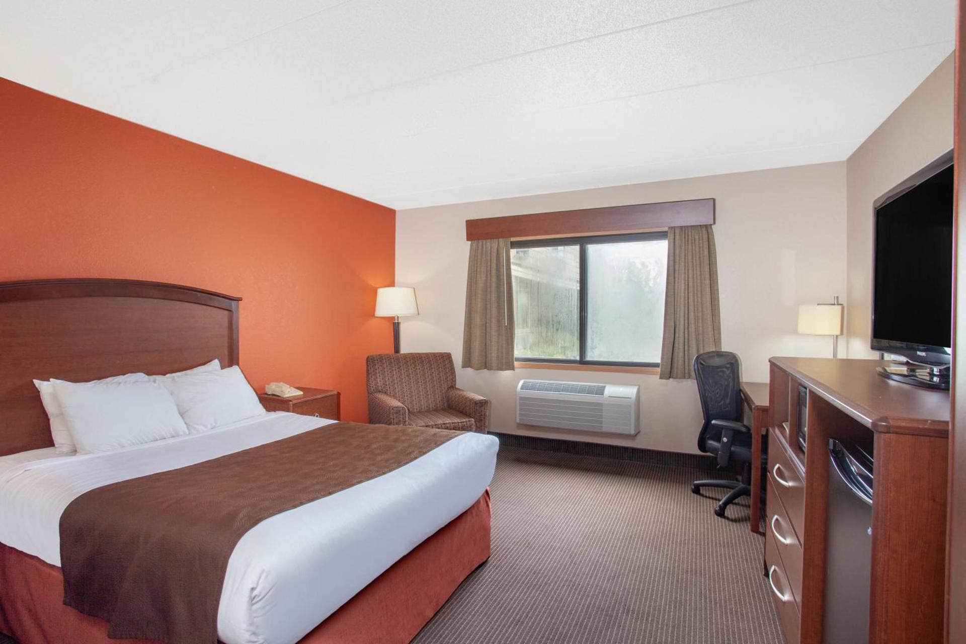 AmericInn by Wyndham Albert Lea photo 15
