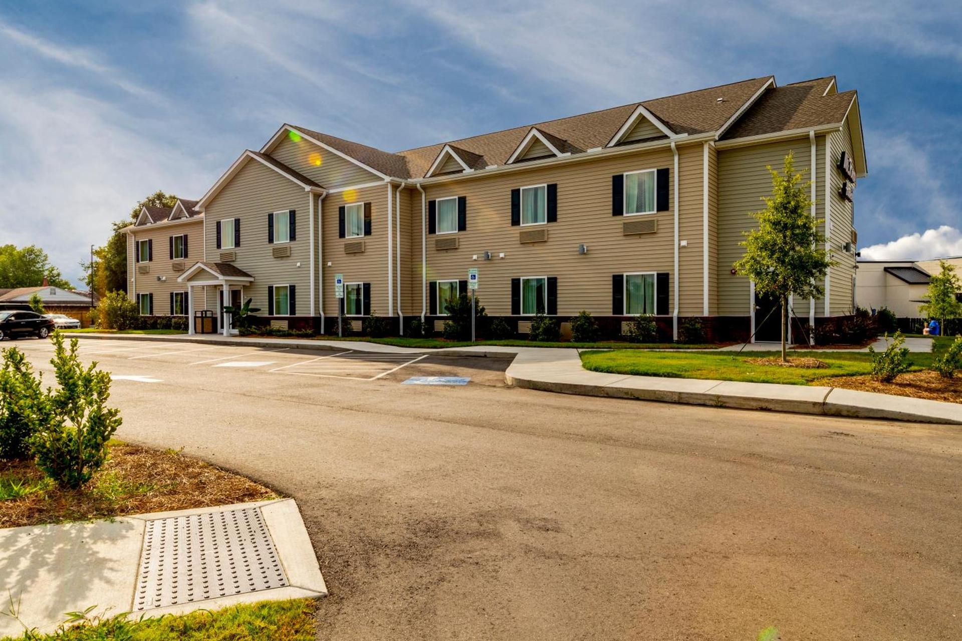 Mt. Rose Hotel — hotel in Fayetteville