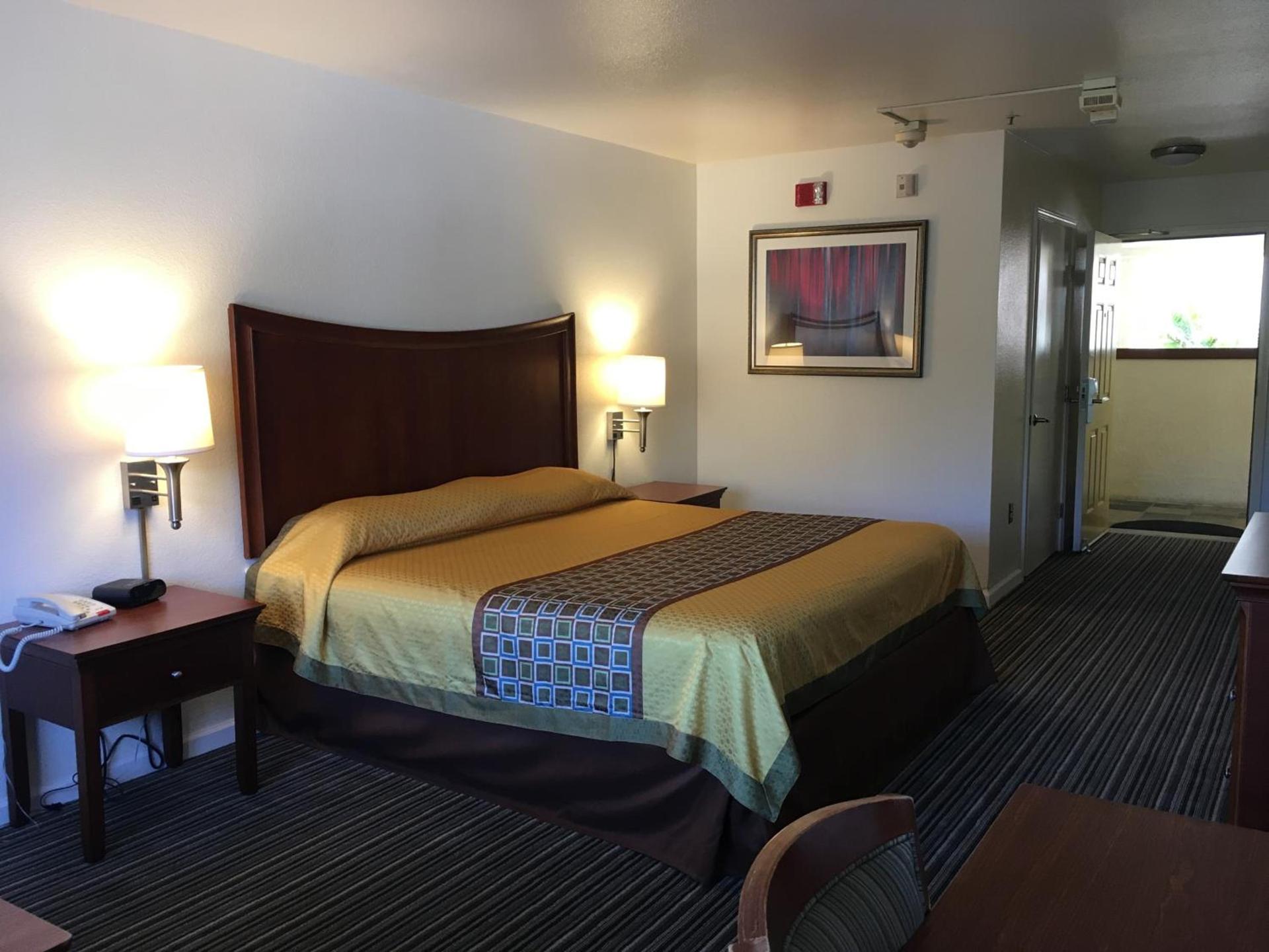 Airport Inn photo 27