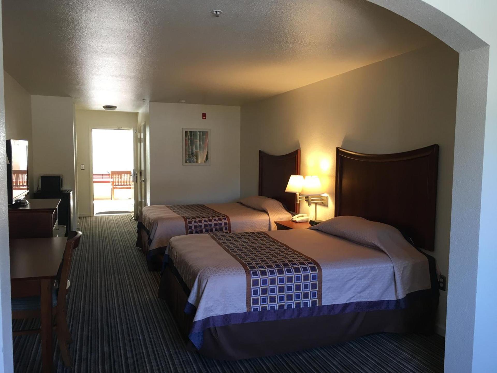 Airport Inn photo 28