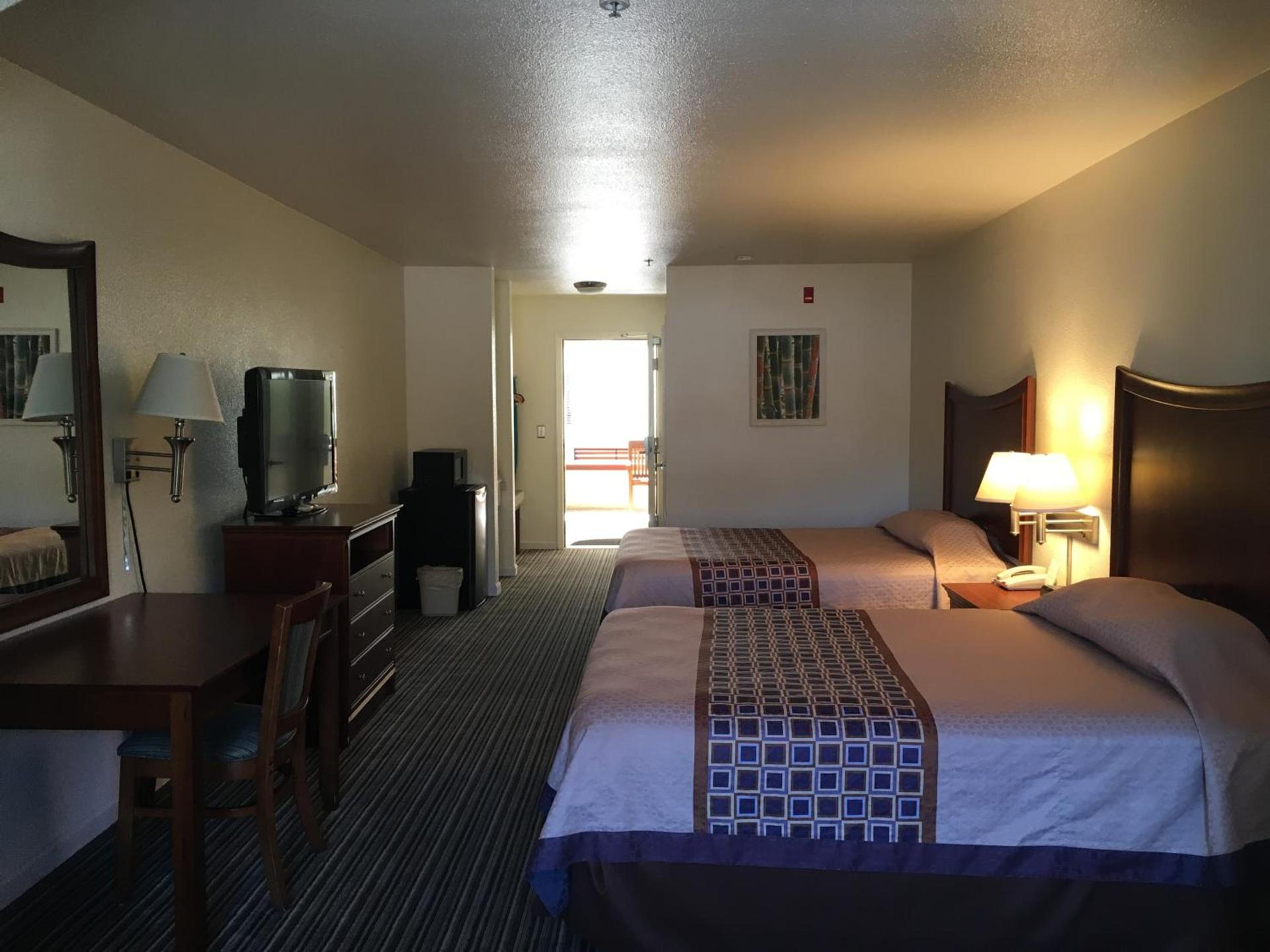 Airport Inn photo 29