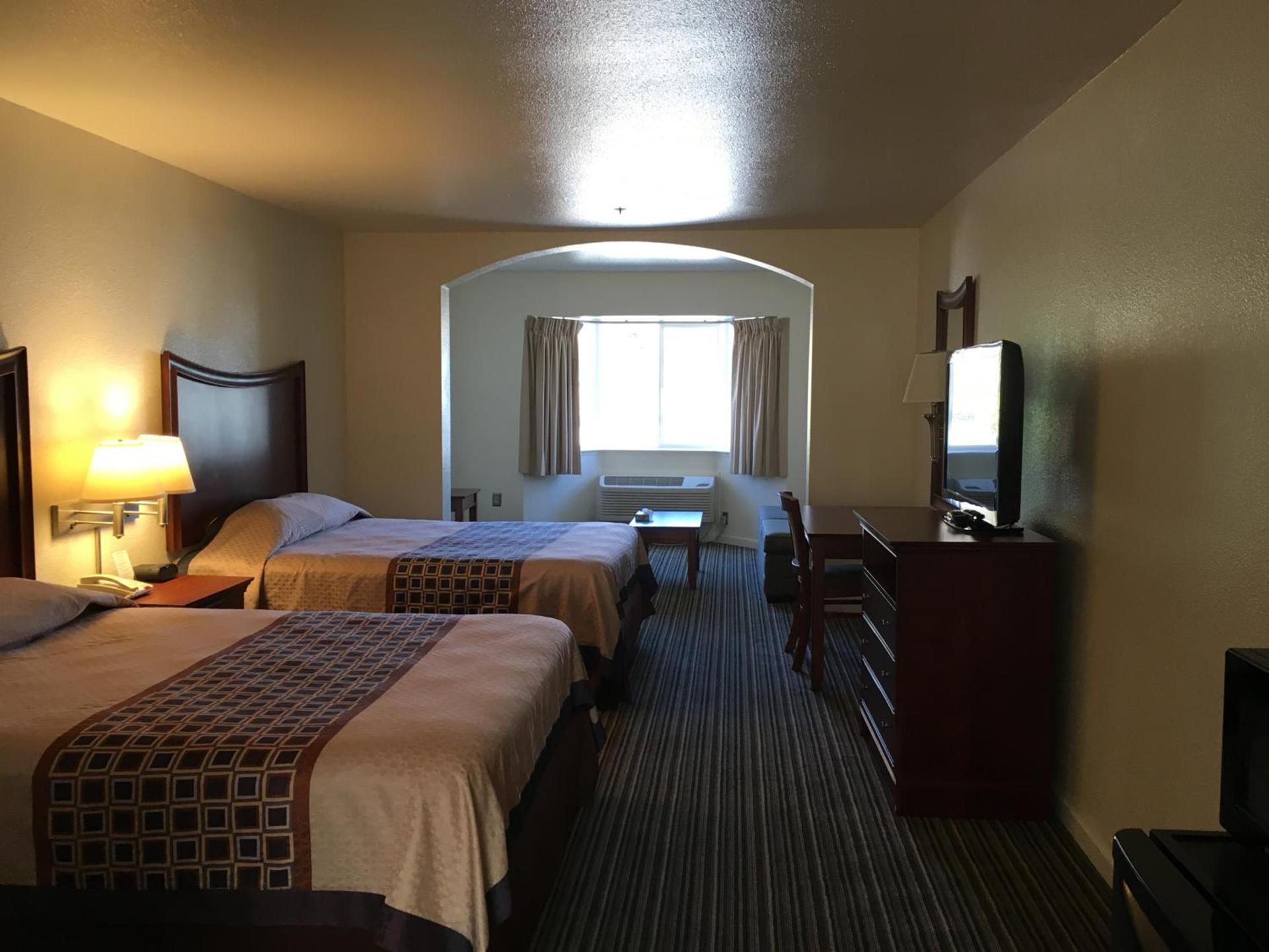 Airport Inn photo 30