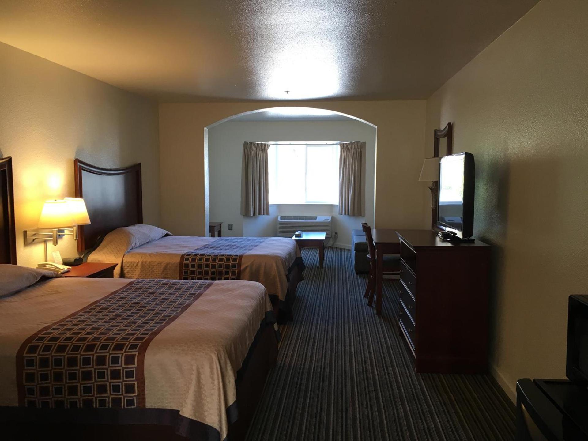 Airport Inn photo 31